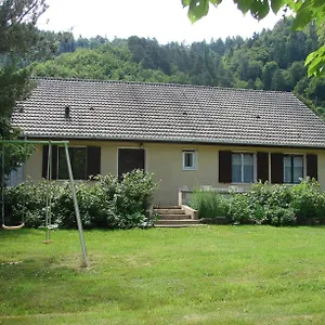 Hébergement de vacances Du Bac, Chambon-sur-Lac